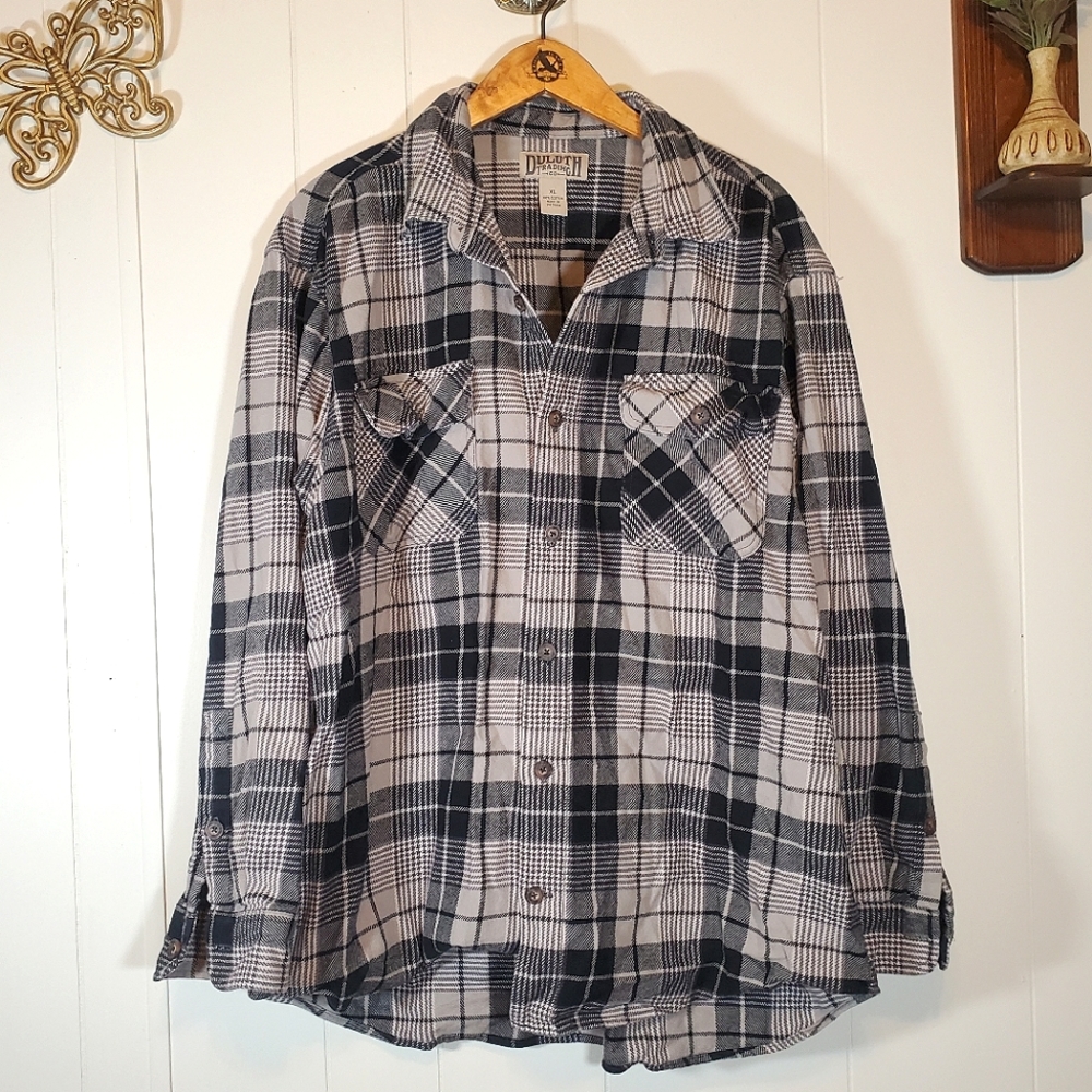Duluth Trading Co. Thick Flannel Tan Black Plaid Button Up Long Sleeve Shirt XL